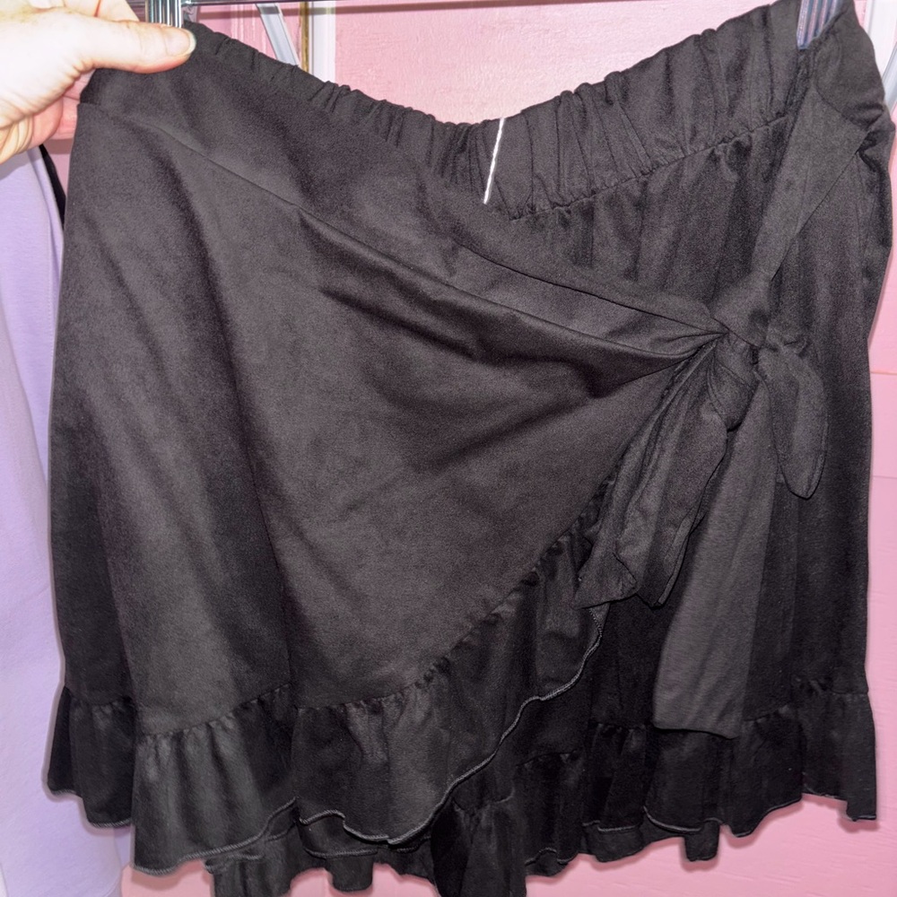 GeeGee plus size Classic Black Wrap Ruffle Skirt - Women NWT😀